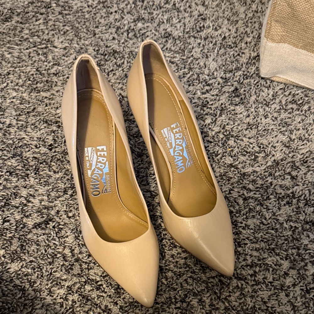 Salvatore Ferragamo Beige Pointed-Toe Leather Pumps